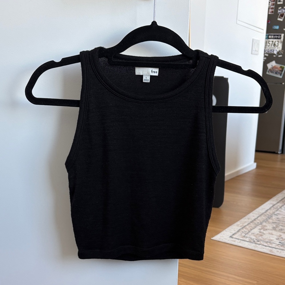 Aritzia (Wilfred Free) Black Crop Tank